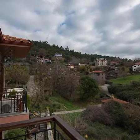 Chorostasi Guest house